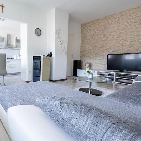 クニンApartman Mアパートメント エクステリア 写真