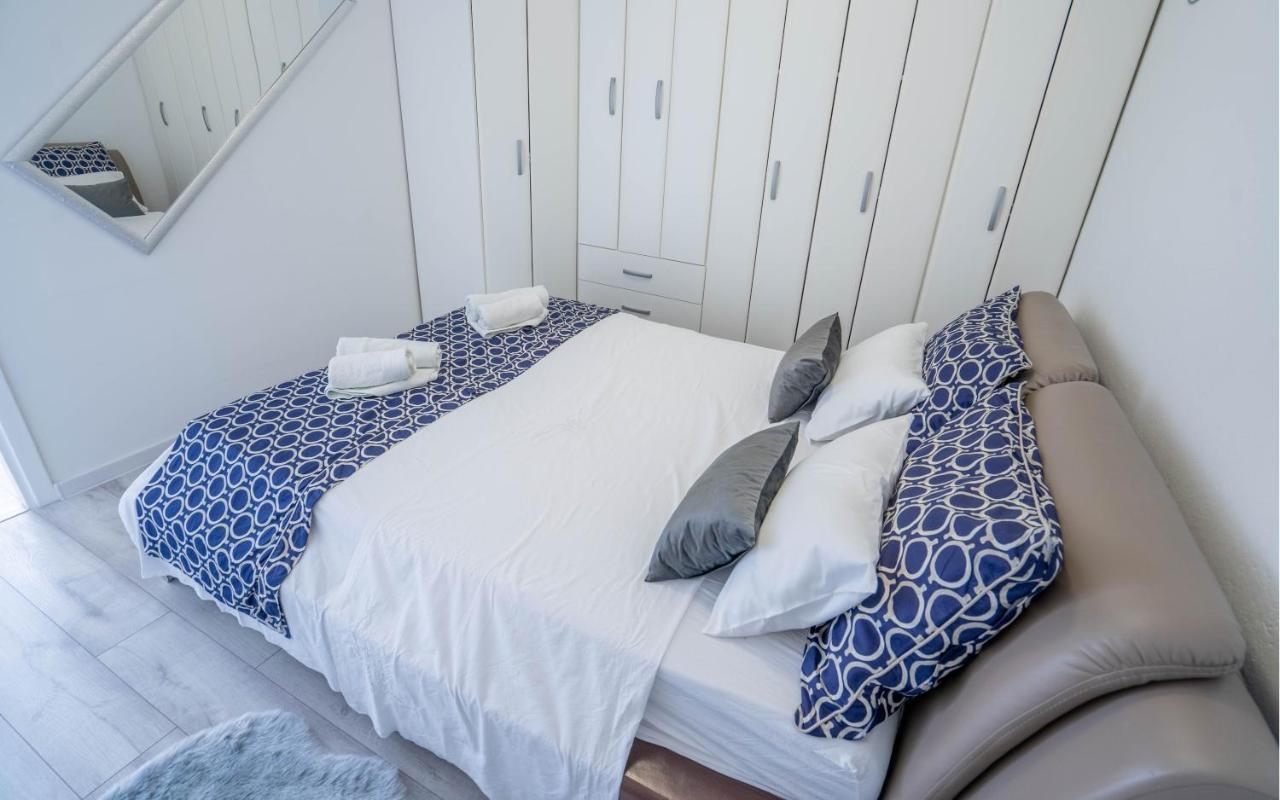 クニンApartman Mアパートメント エクステリア 写真