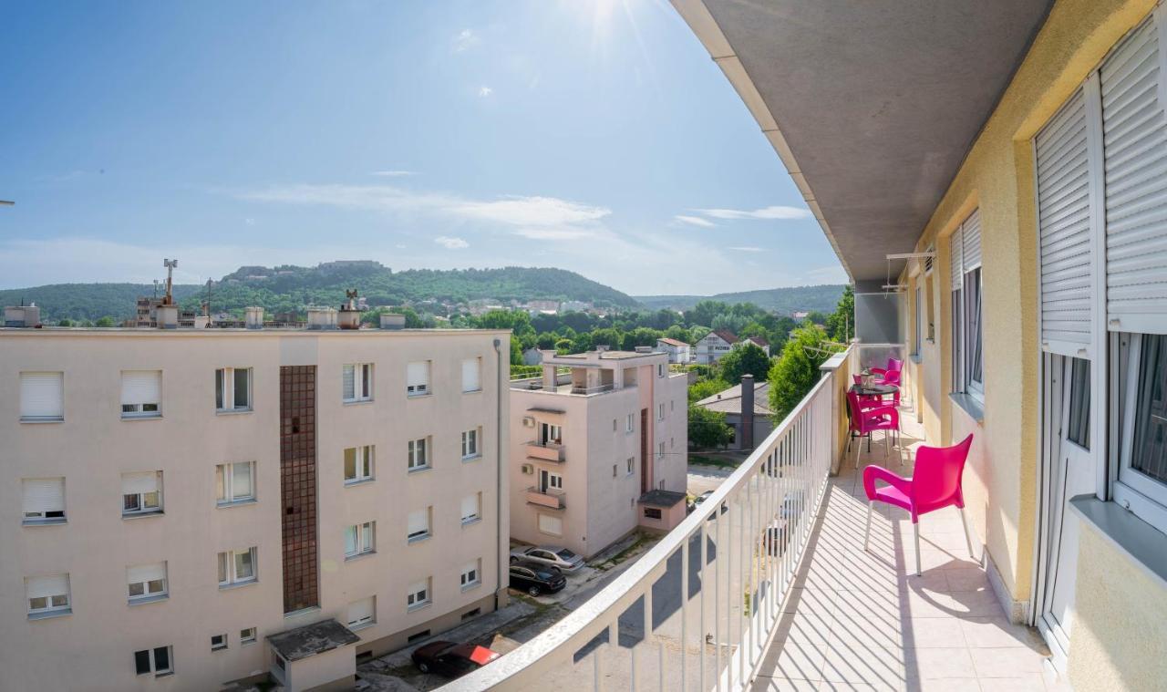 クニンApartman Mアパートメント エクステリア 写真